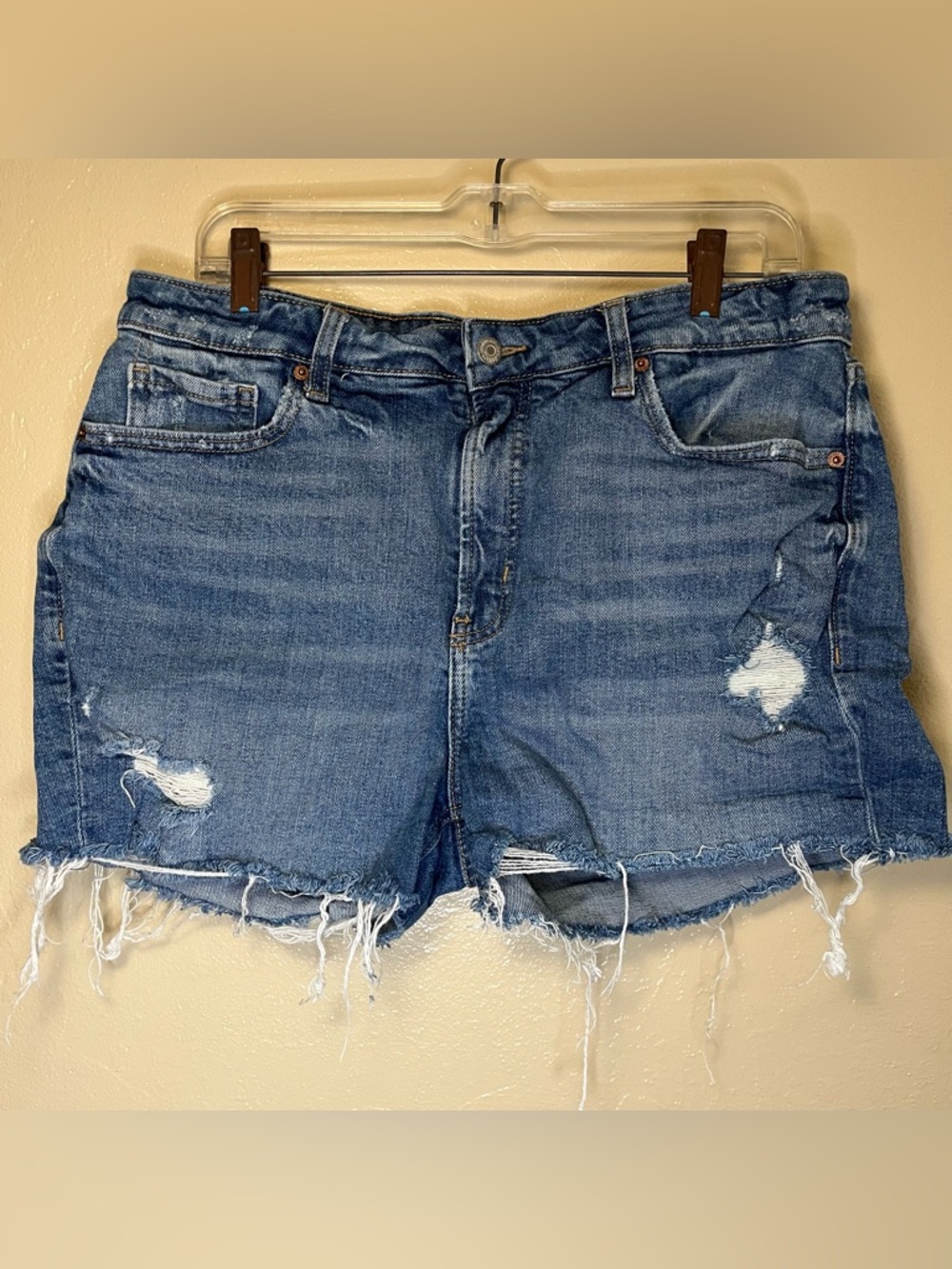 Old Navy O.G. Short High Rise Distressed Denim Cut-Offs - Size 14